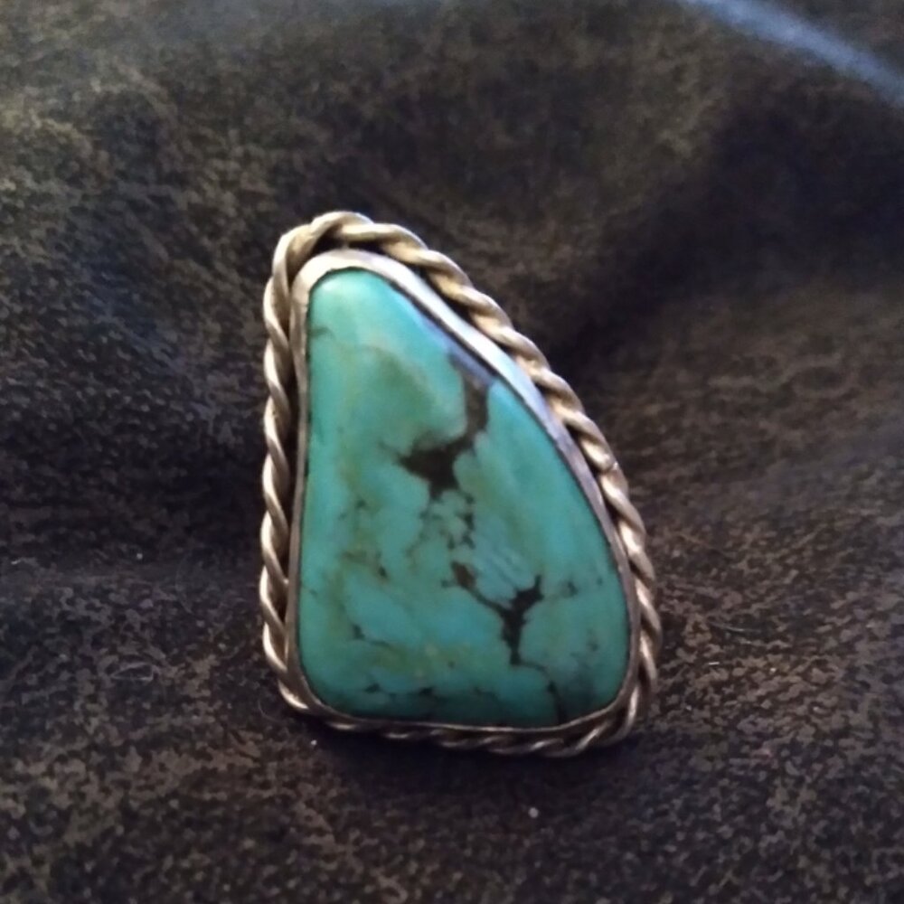 Vintage Navaho Silver and Turquoise ring